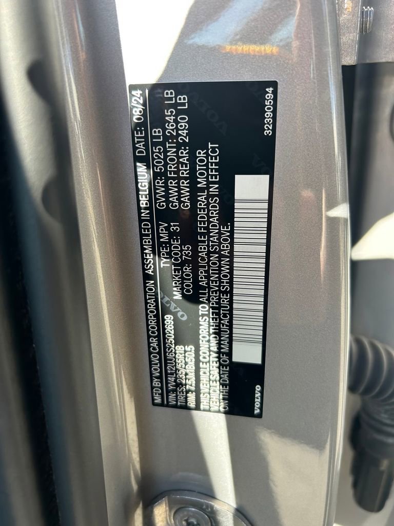 Used 2025 Volvo XC40 B5 Core w/ Protection Package Premier image 10