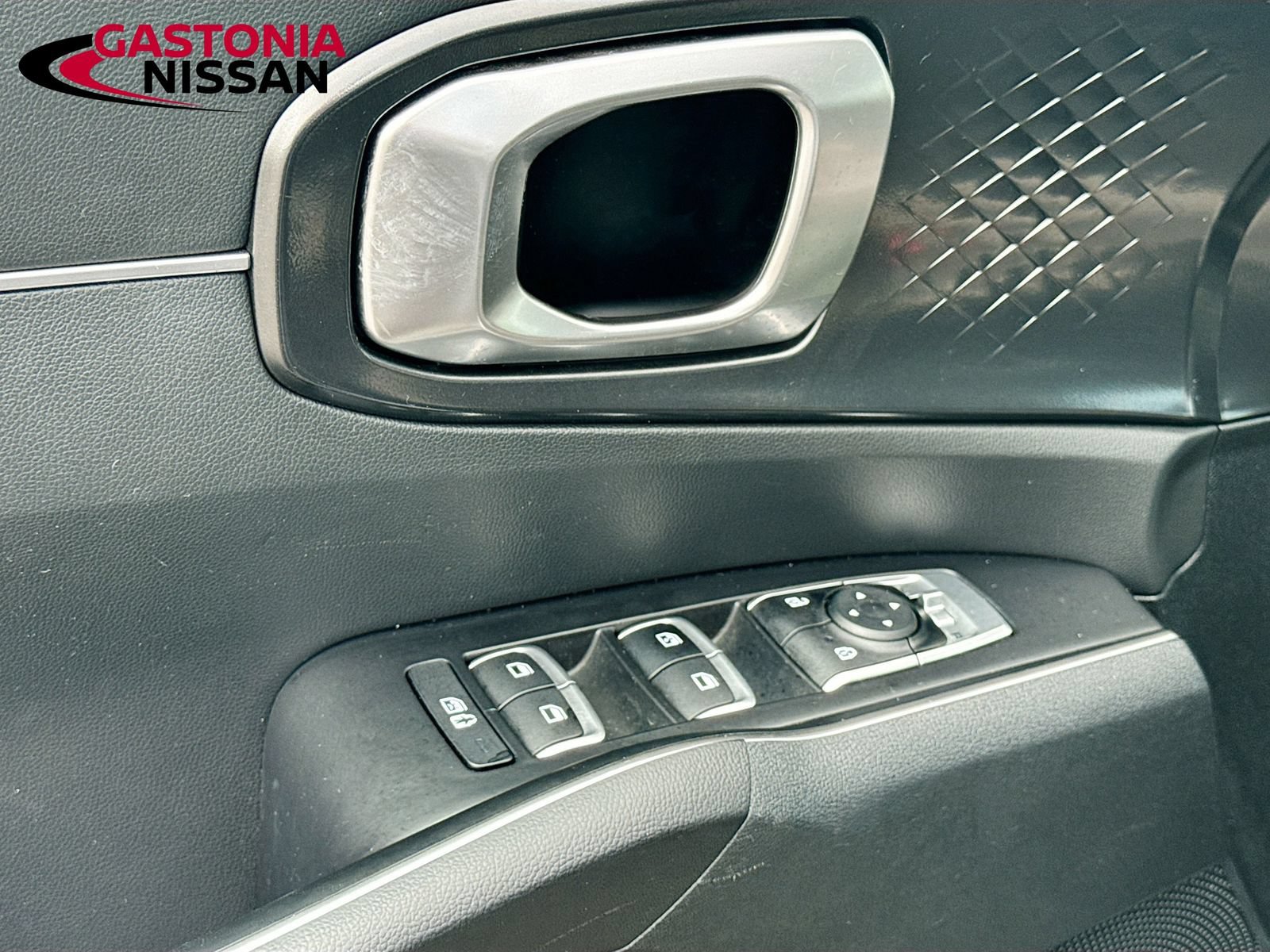Used 2022 Kia Sorento S FWD image 23