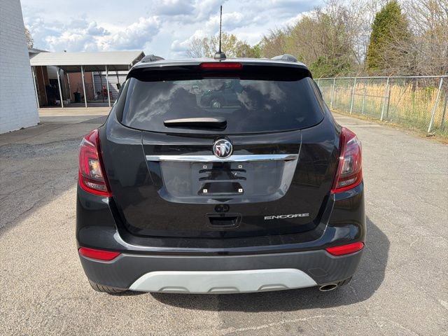 Used 2020 Buick Encore Preferred image 3