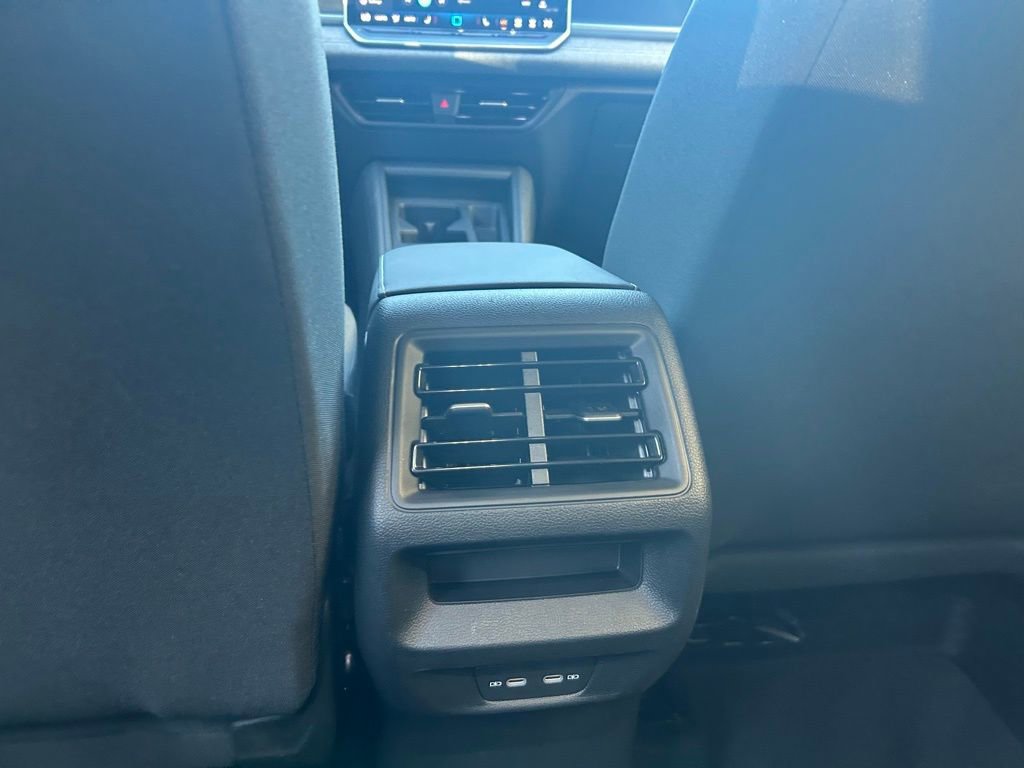 Used 2025 Volkswagen Tiguan S image 48