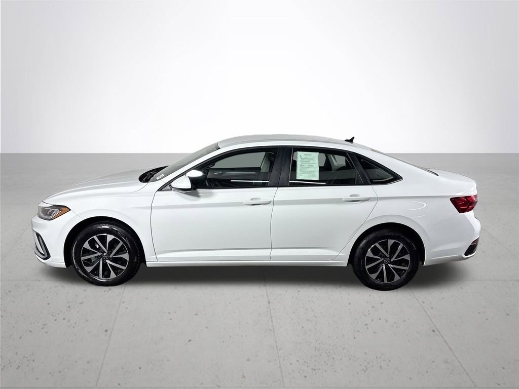 Used 2025 Volkswagen Jetta S image 9