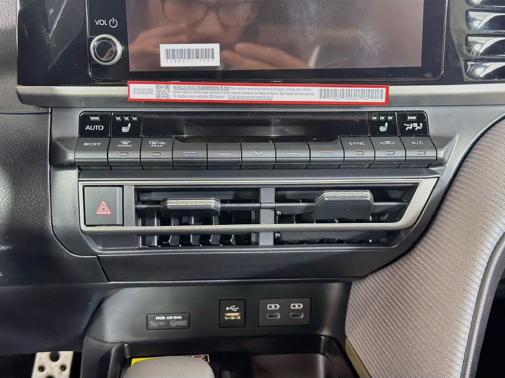 New 2026 Toyota Camry SE w/ Convenience Package FWD image 16