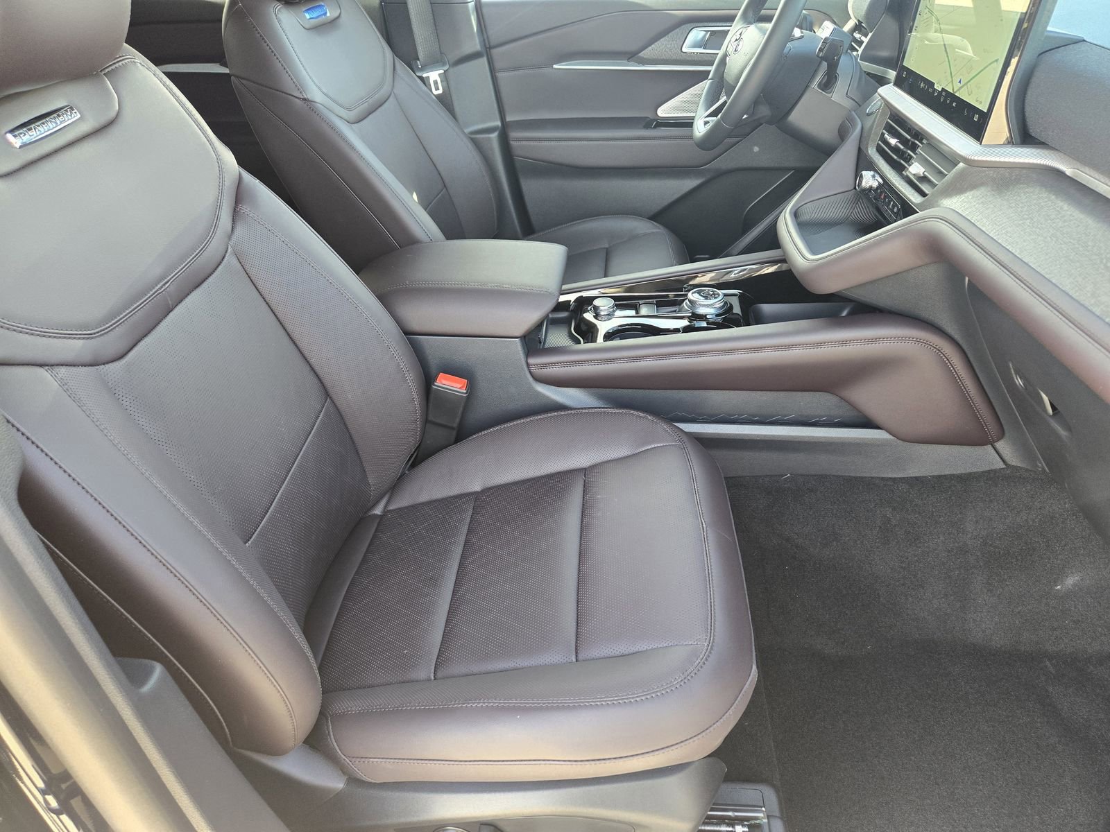 New 2026 Ford Explorer Platinum image 15