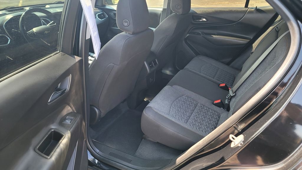 Used 2023 Chevrolet Equinox LT w/ Driver Convenience Package image 24