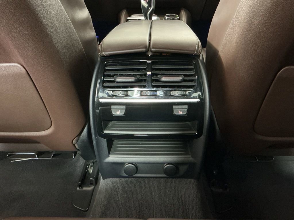 Used 2018 BMW M550i xDrive image 27