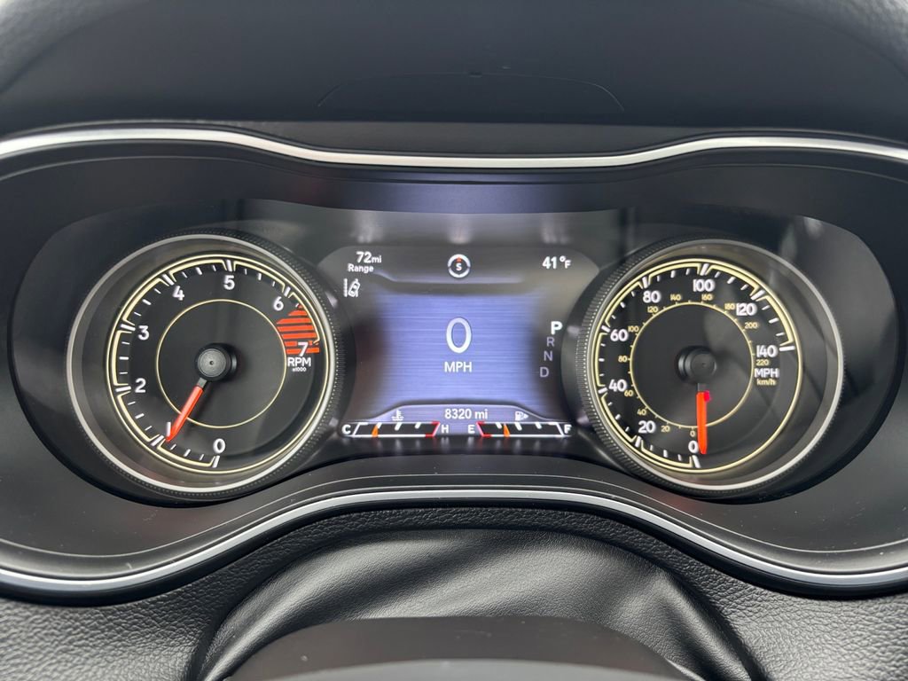 Used 2023 Jeep Cherokee Altitude Lux w/ Lux Elite Package image 17