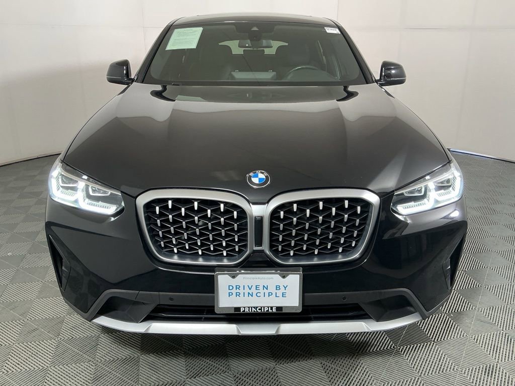 Certified 2023 BMW X4 xDrive30i w/ Convenience Package image 3