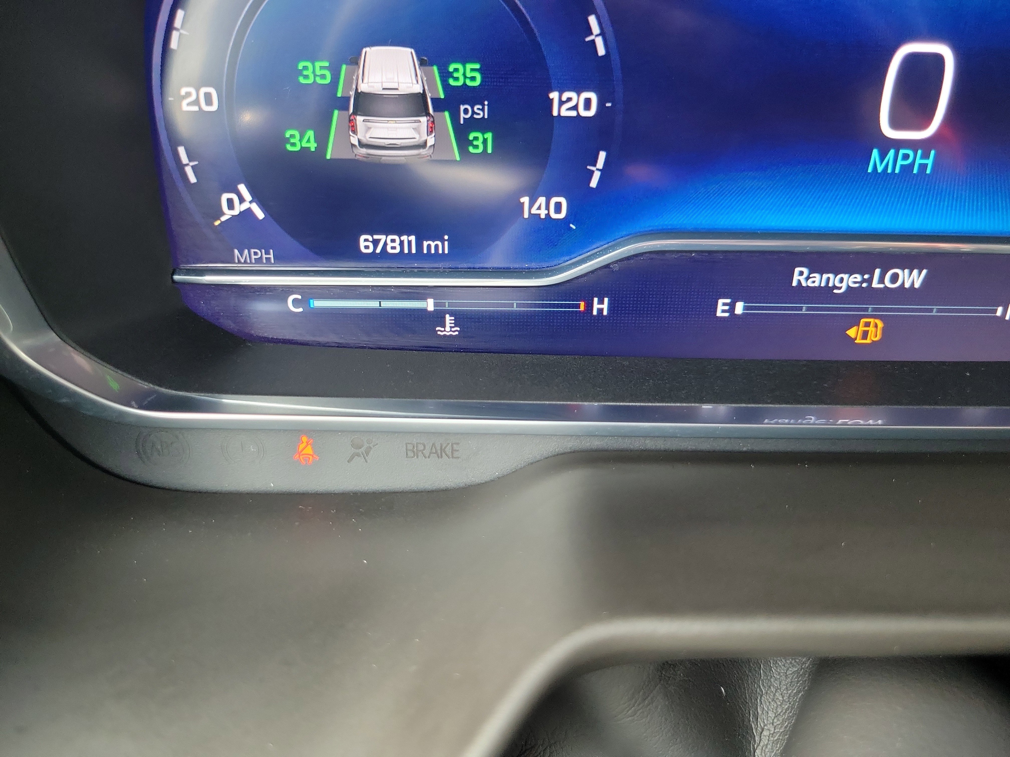 Used 2023 Chevrolet Suburban Premier image 29