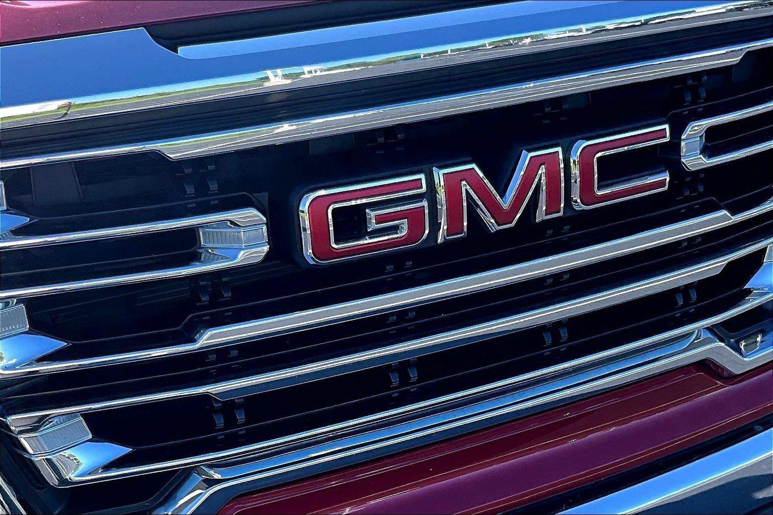 Used 2019 GMC Sierra 1500 SLT w/ SLT Premium Package AWD/4WD image 29