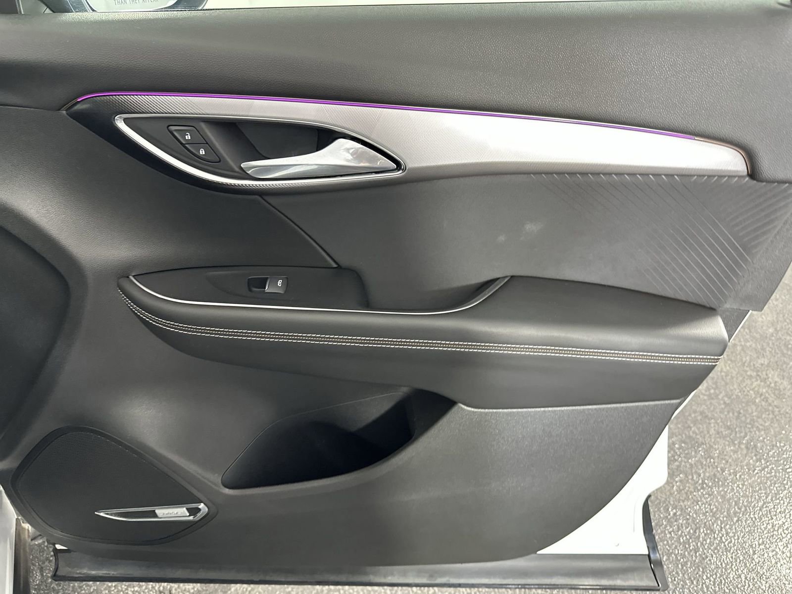 Used 2025 Buick Envision Sport Touring image 36