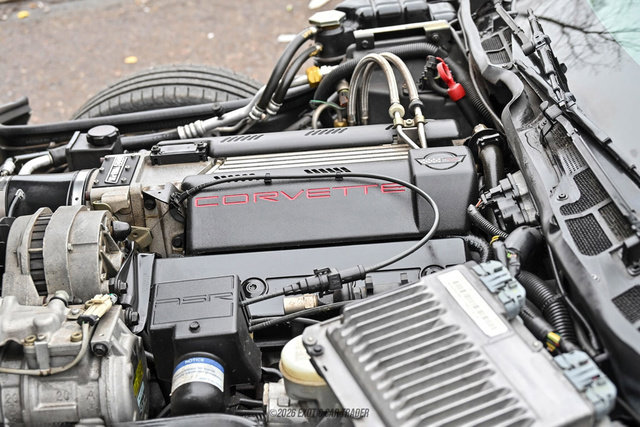 Used 1995 Chevrolet Corvette Coupe RWD image 25
