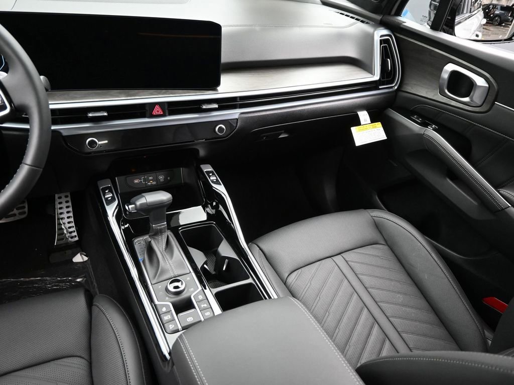 Used 2025 Kia Sorento SX Prestige image 19