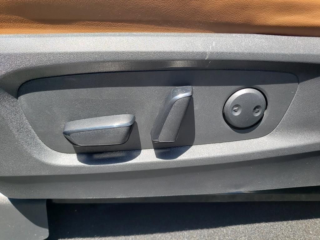 Used 2023 Nissan Pathfinder Platinum AWD/4WD image 19
