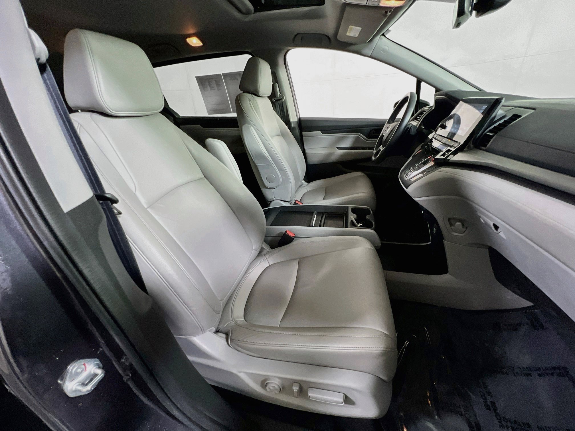 Used 2023 Honda Odyssey EX-L image 29