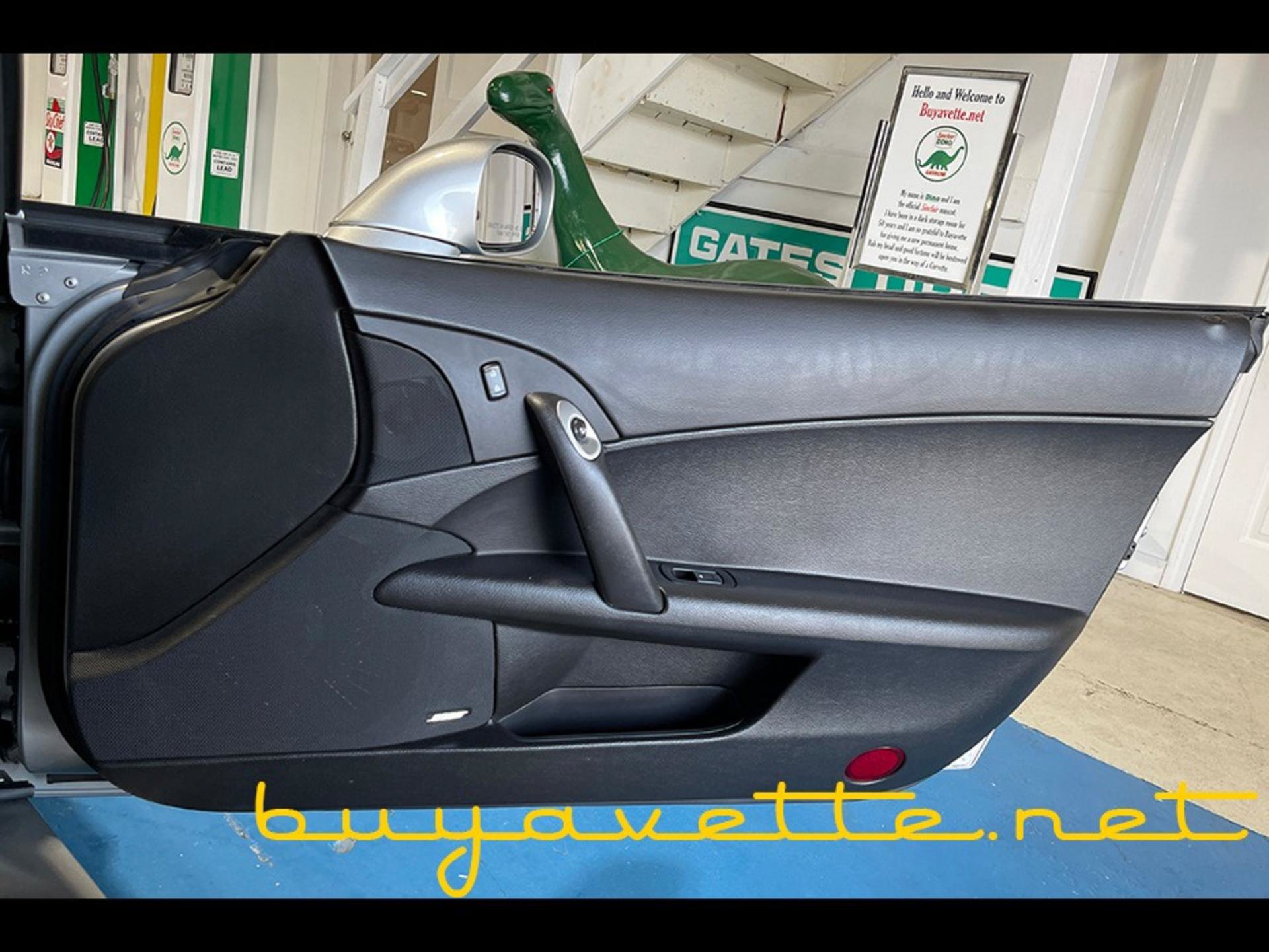 Used 2008 Chevrolet Corvette Z06 w/ Preferred Equipment Group RWD image 20