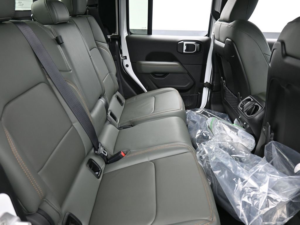 New 2026 Jeep Gladiator Mojave image 15