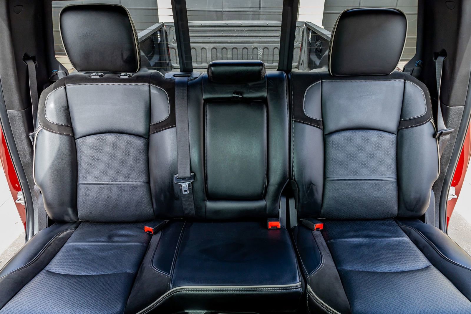 Used 2019 RAM 3500 Laramie image 34