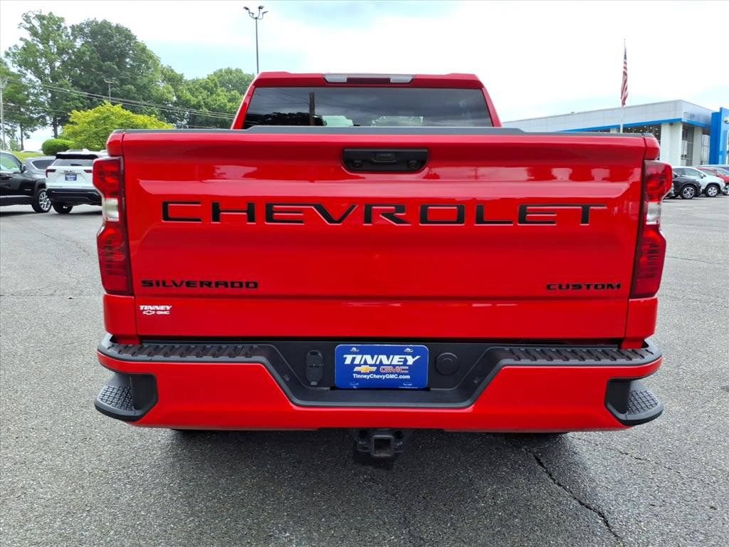 Used 2026 Chevrolet Silverado 1500 Custom w/ Turbomax Blackout Package AWD/4WD image 4