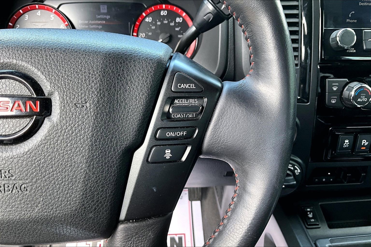 Used 2021 Nissan Titan PRO-4X w/ Pro-4x Convenience Package AWD/4WD image 13