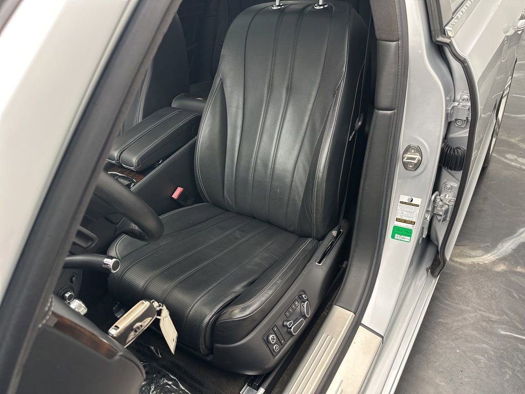 Used 2015 Bentley Flying Spur V8 image 18