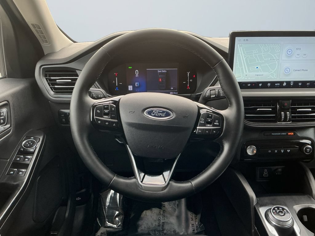 Used 2025 Ford Escape SE FWD image 13