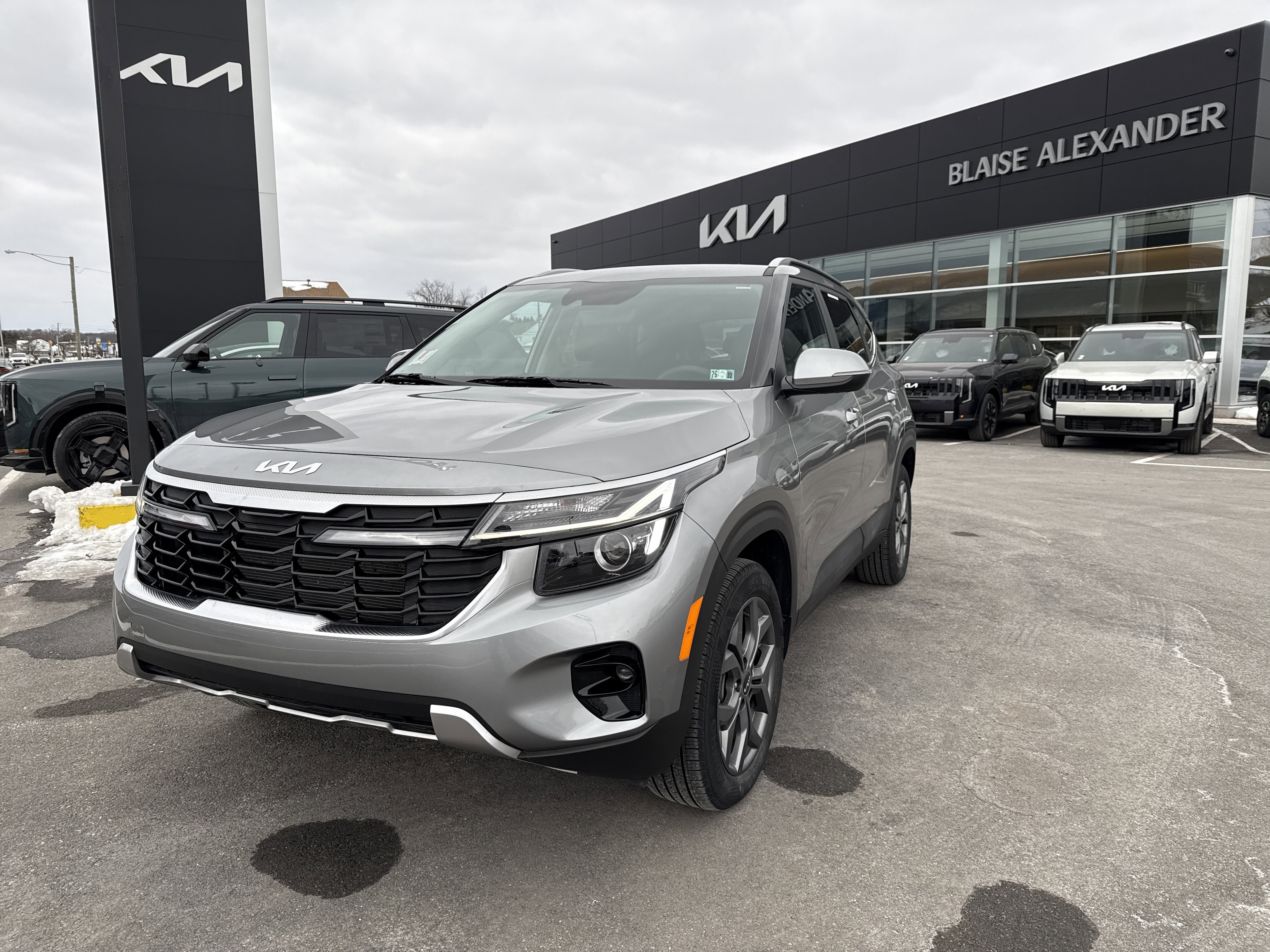 Certified 2024 Kia Seltos S image 8