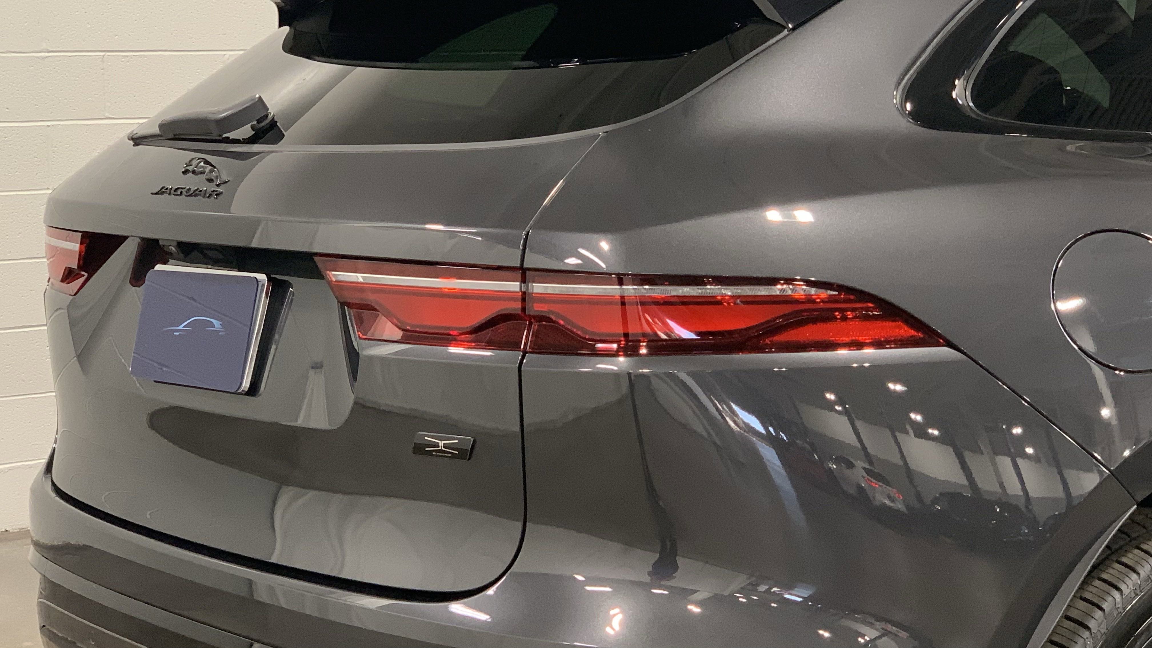 New 2026 Jaguar F-PACE R-Dynamic S image 18