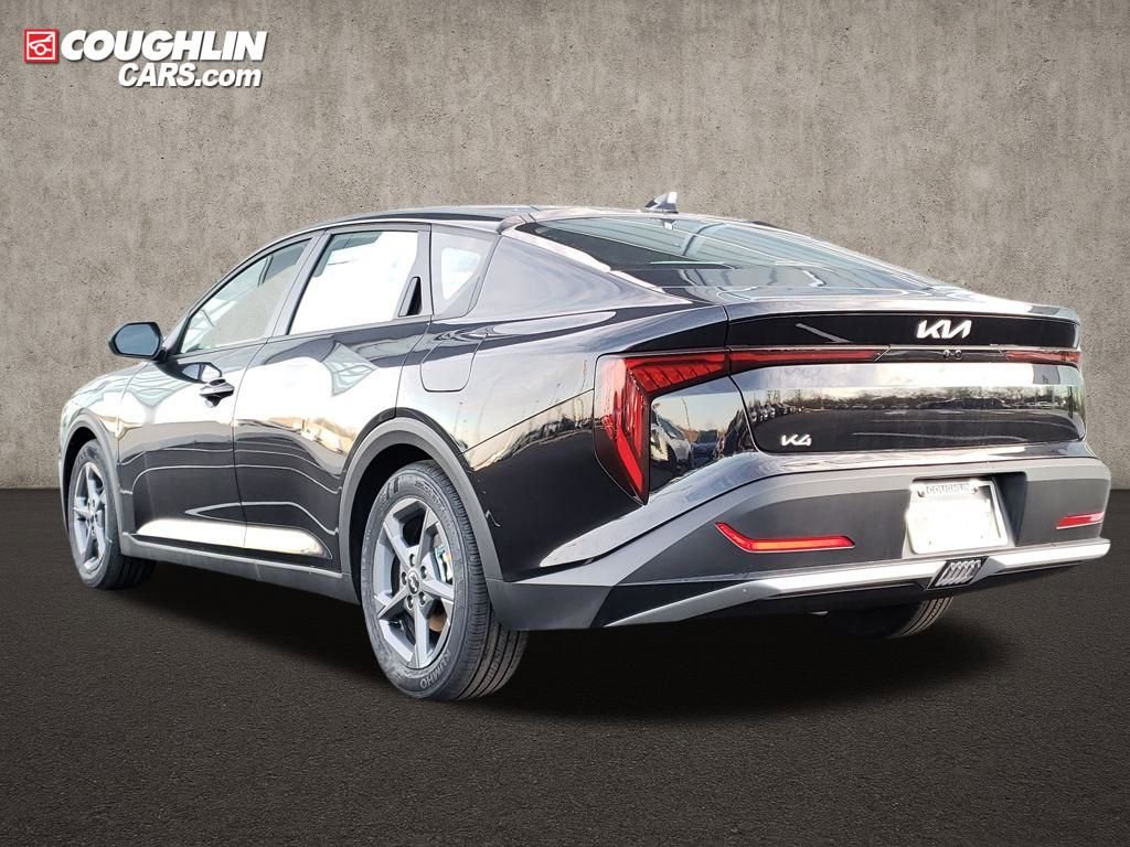 New 2025 Kia K4 LXS image 5