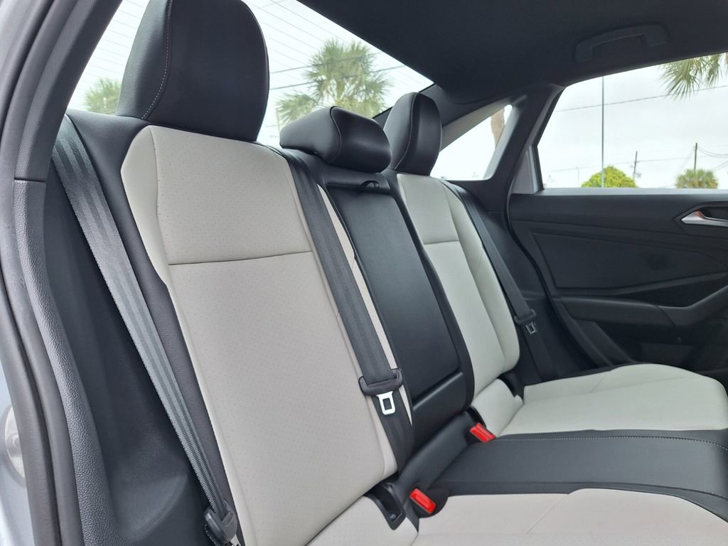 Used 2021 Volkswagen Jetta R-Line w/ R-Line Cold Weather Package image 26