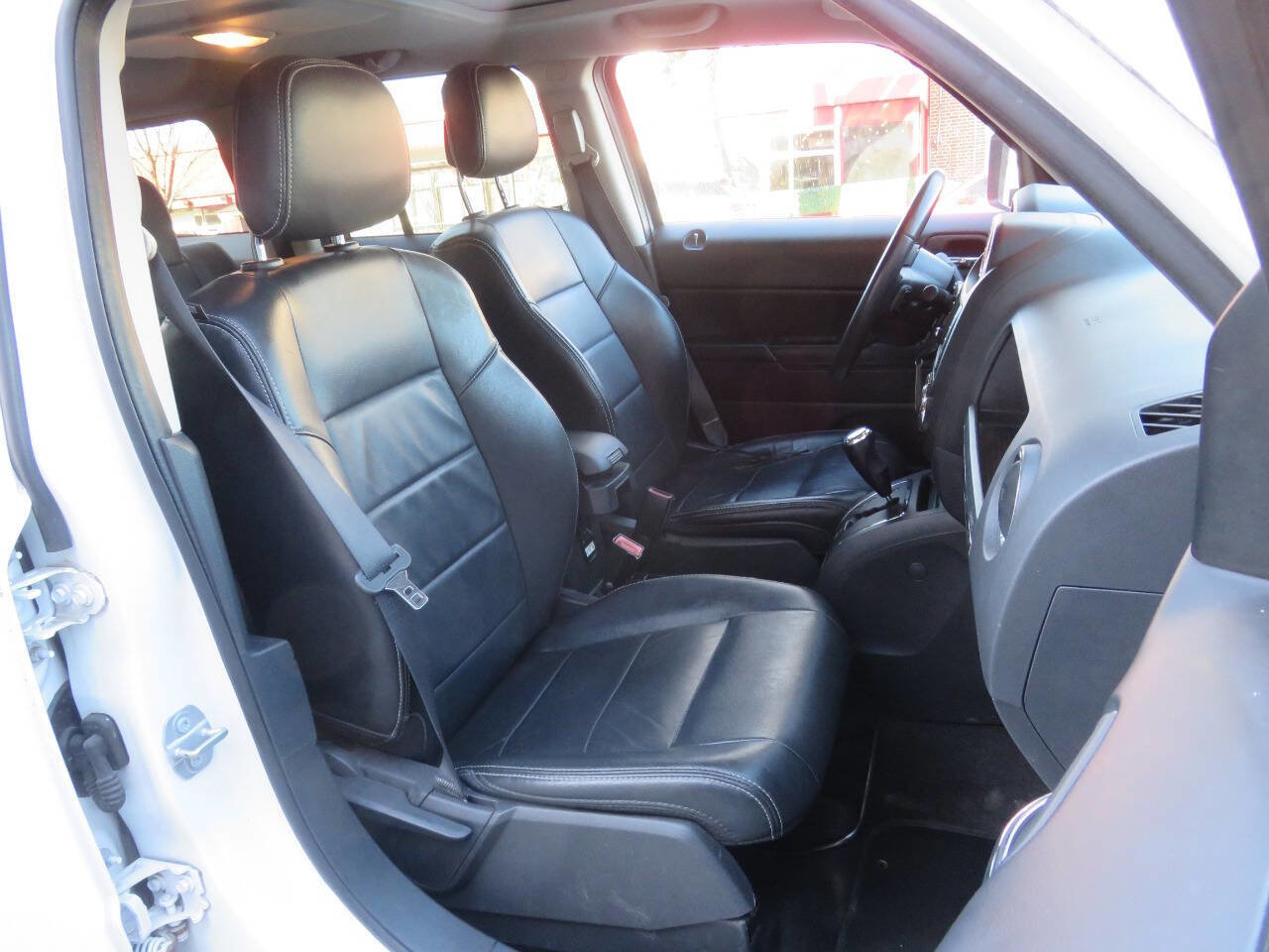 Used 2017 Jeep Patriot High Altitude image 11