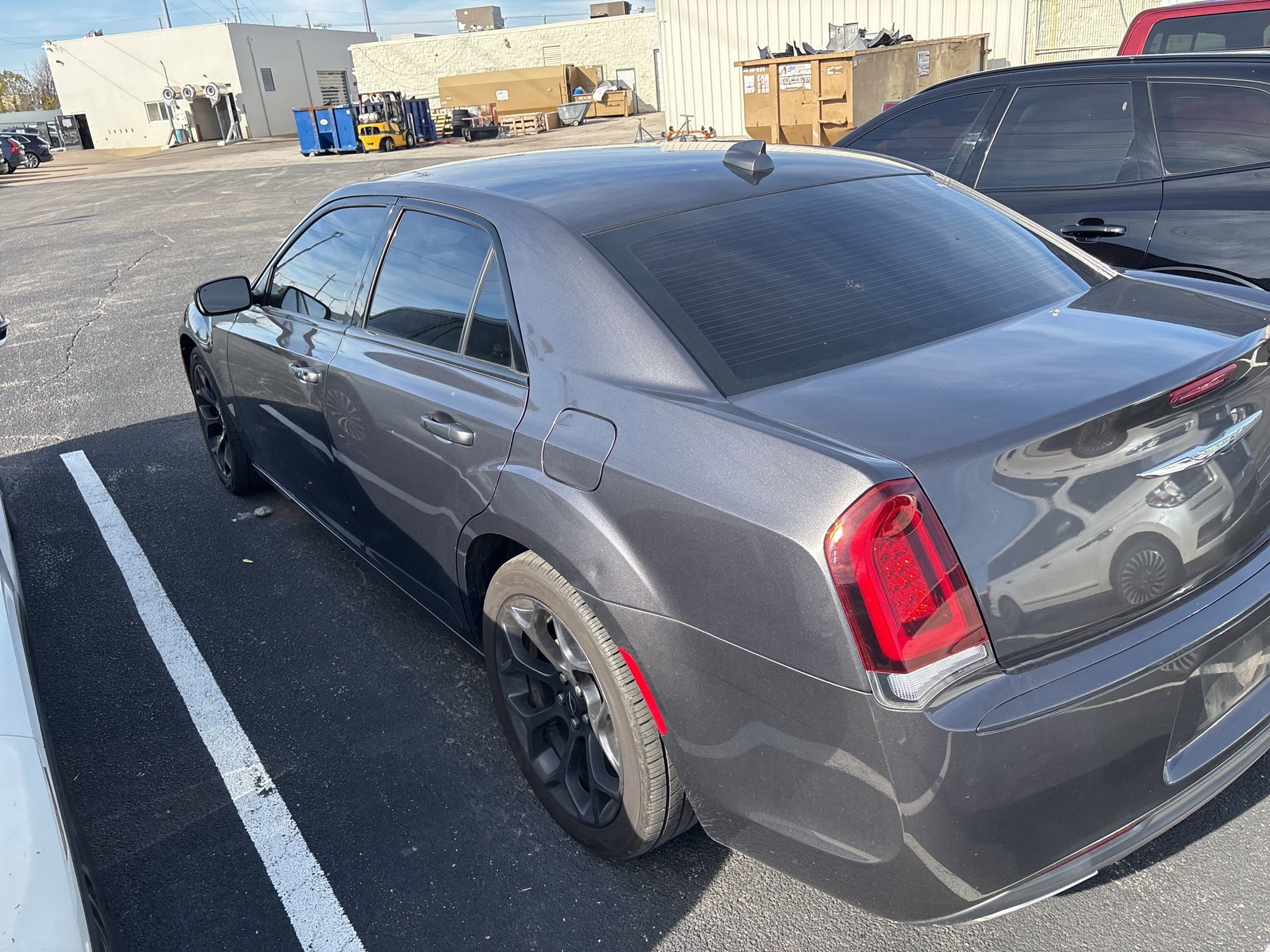 Used 2019 Chrysler 300 Touring w/ Sport Appearance Package image 9