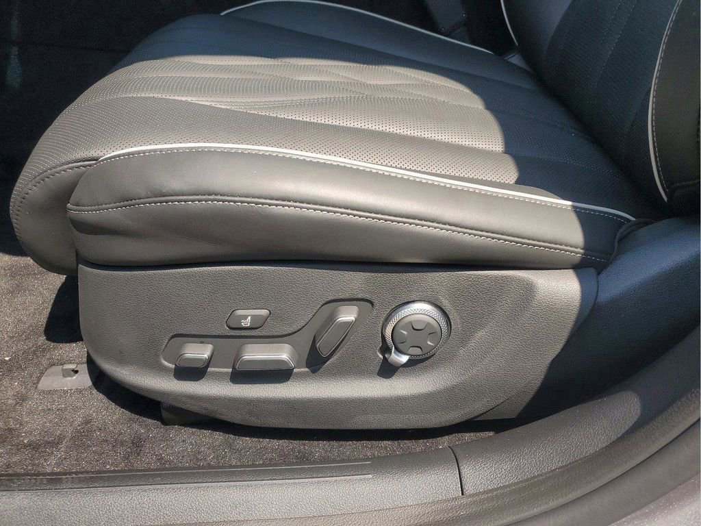 New 2023 Genesis G80 image 7