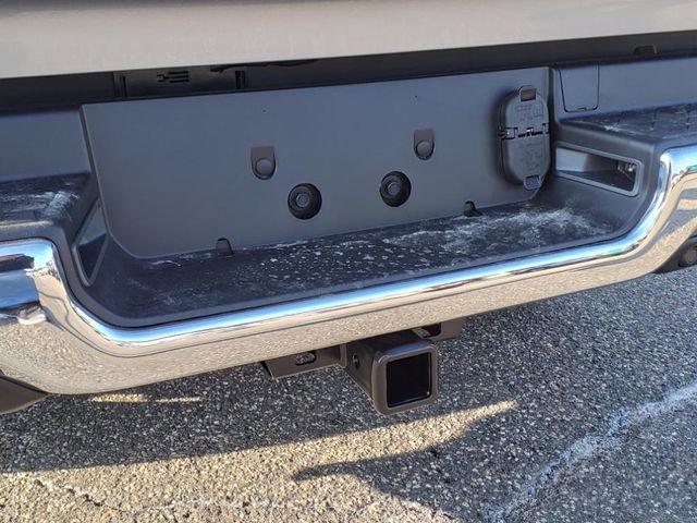 Used 2023 RAM 1500 Laramie AWD/4WD image 4