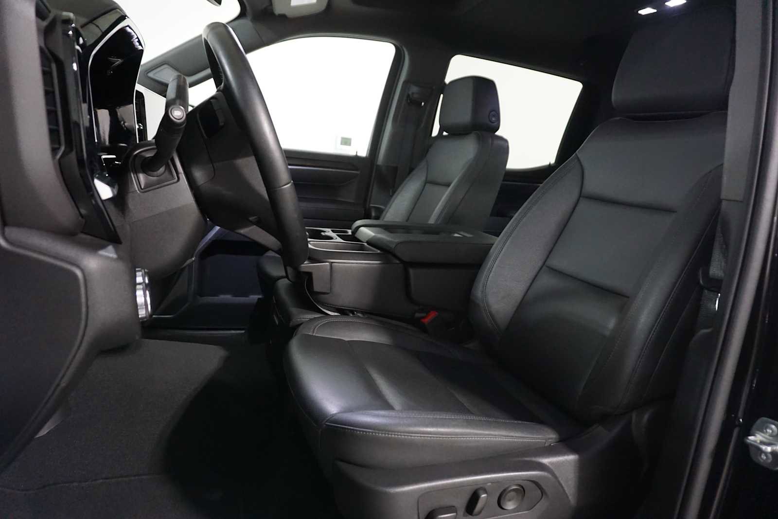 Certified 2025 GMC Sierra 1500 SLT image 15