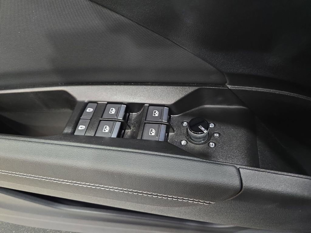 Used 2024 Audi Q4 e-tron Premium w/ Convenience Package image 28