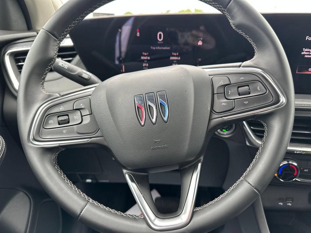 Used 2025 Buick Encore GX Preferred AWD/4WD image 19