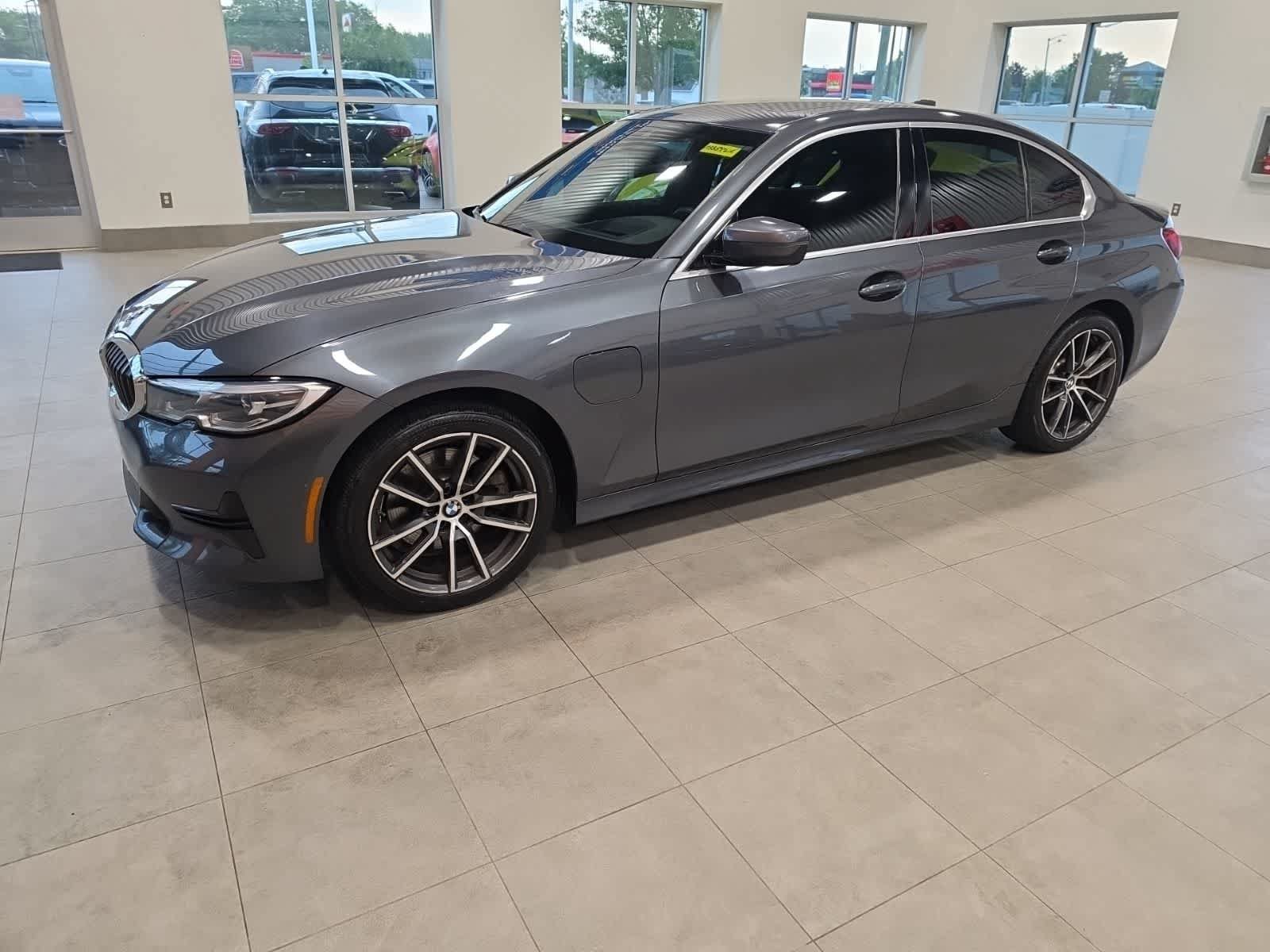 Used 2021 BMW 330e xDrive w/ Premium Package AWD/4WD image 13