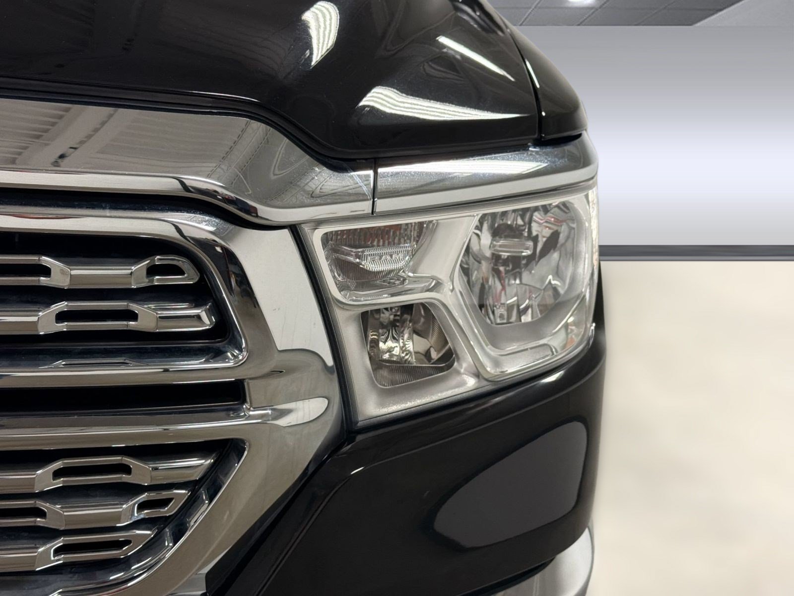 Used 2023 RAM 1500 Big Horn AWD/4WD image 11