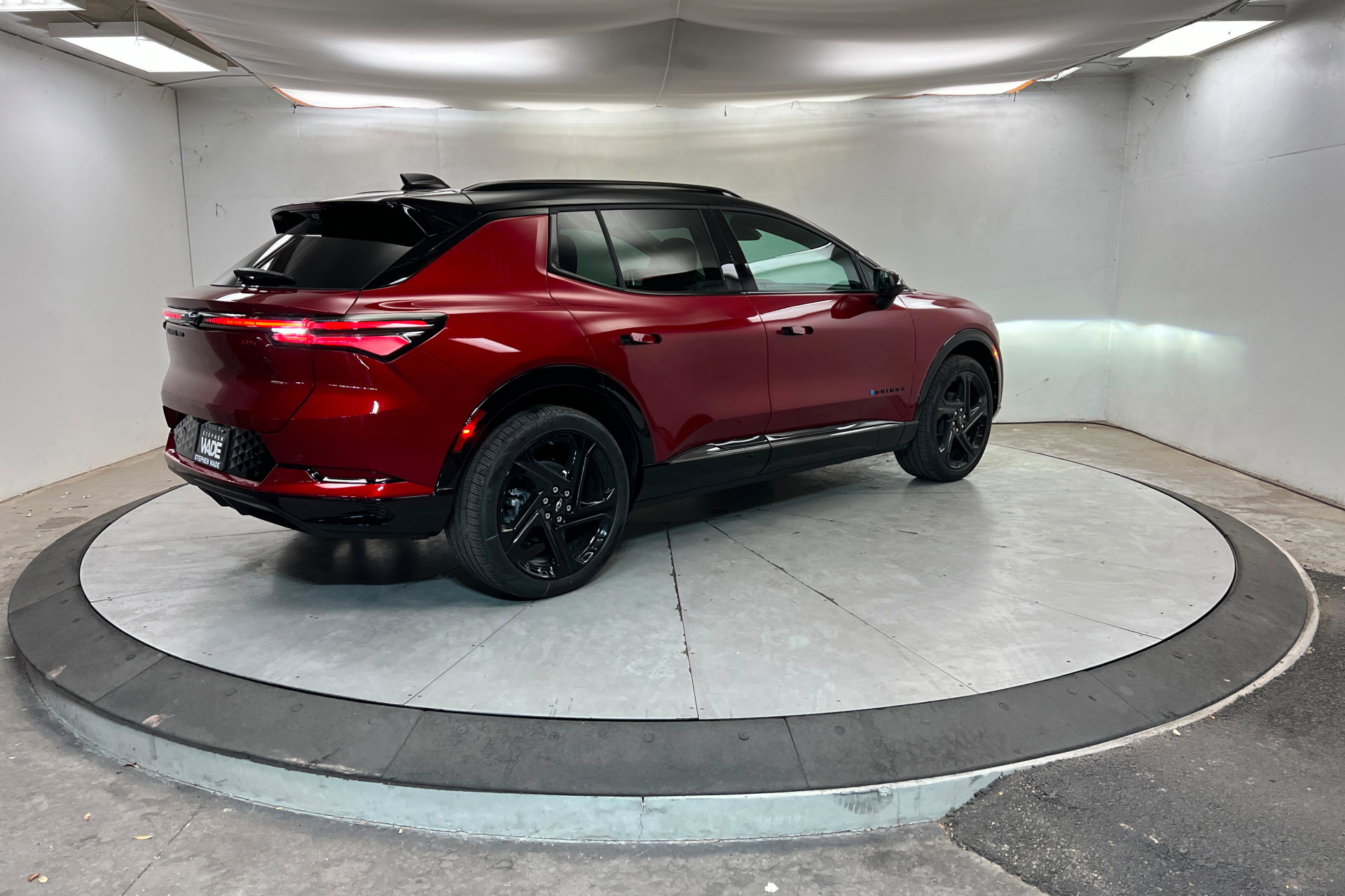 New 2026 Chevrolet Equinox EV RS w/ Convenience Package II AWD/4WD image 6