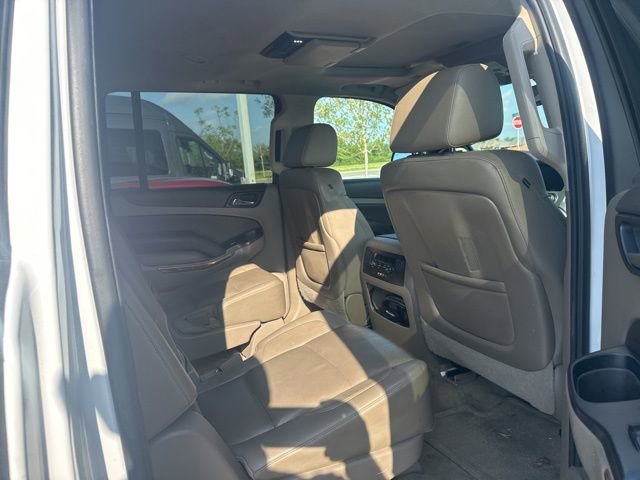 Used 2016 Chevrolet Suburban LTZ RWD image 6