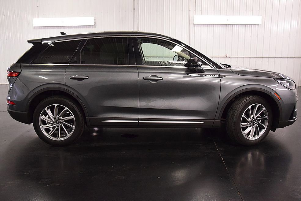 Used 2024 Lincoln Corsair AWD w/ Equipment Group 101A image 8