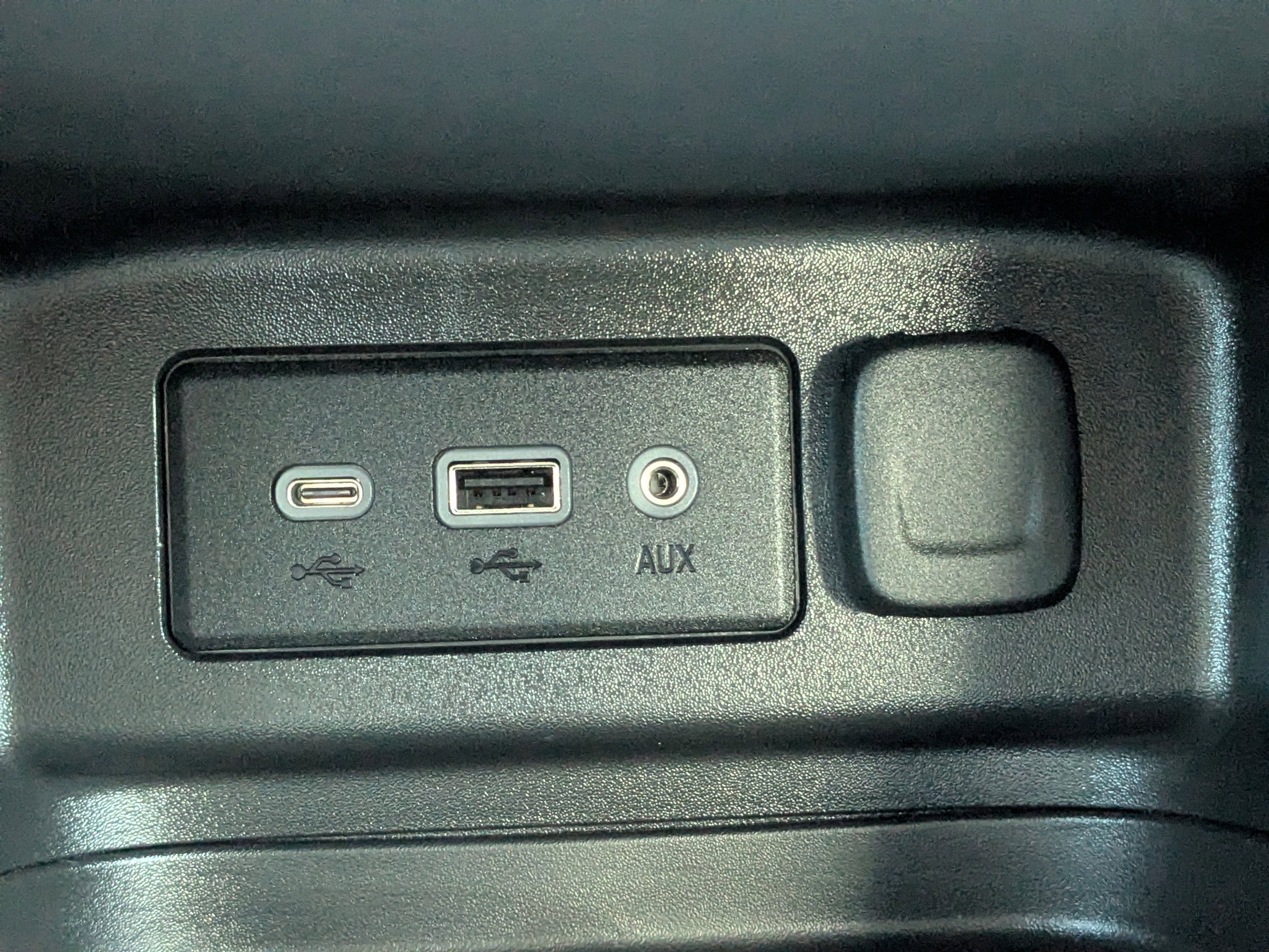 Used 2023 Chevrolet Equinox LT image 24