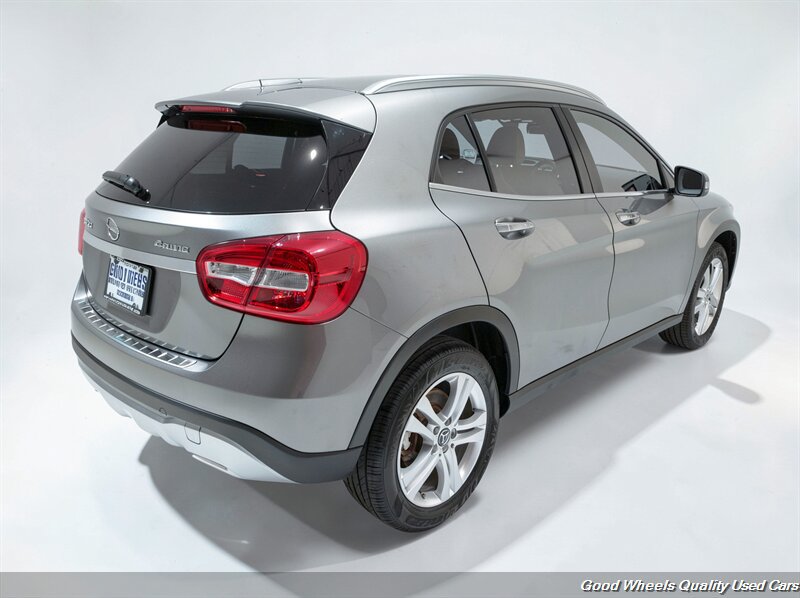 Used 2020 Mercedes-Benz GLA 250 4MATIC image 5