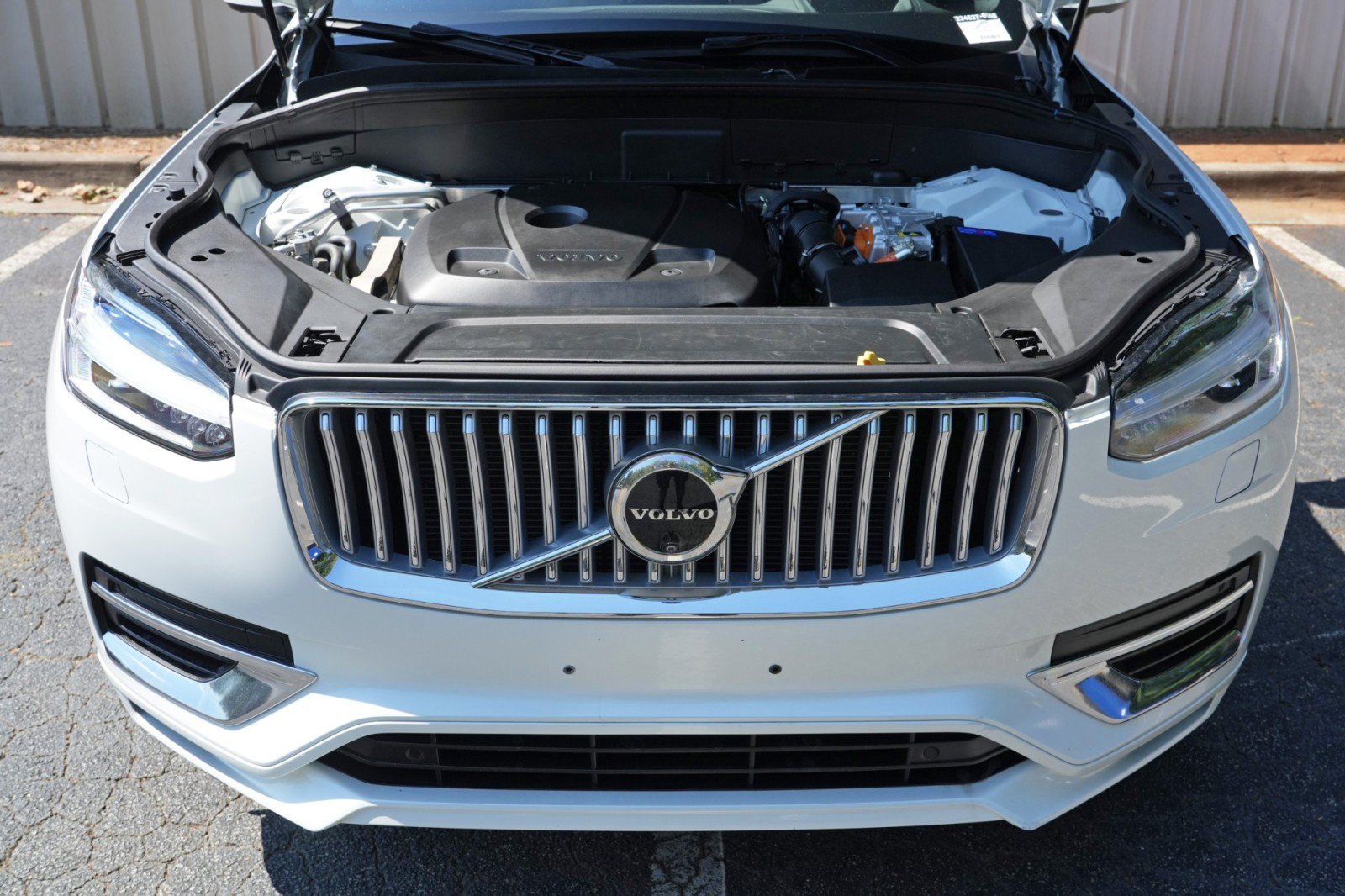 Used 2024 Volvo XC90 T8 Ultimate w/ Protection Package Premier AWD/4WD image 8