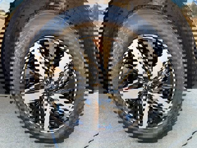 Used 2021 Kia Sorento S w/ Panoramic Sunroof Package image 9