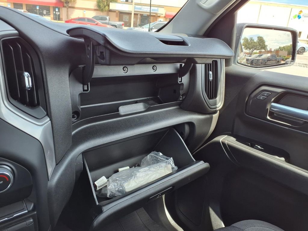 Used 2022 Chevrolet Silverado 1500 Custom w/ Safety Confidence Package AWD/4WD image 29