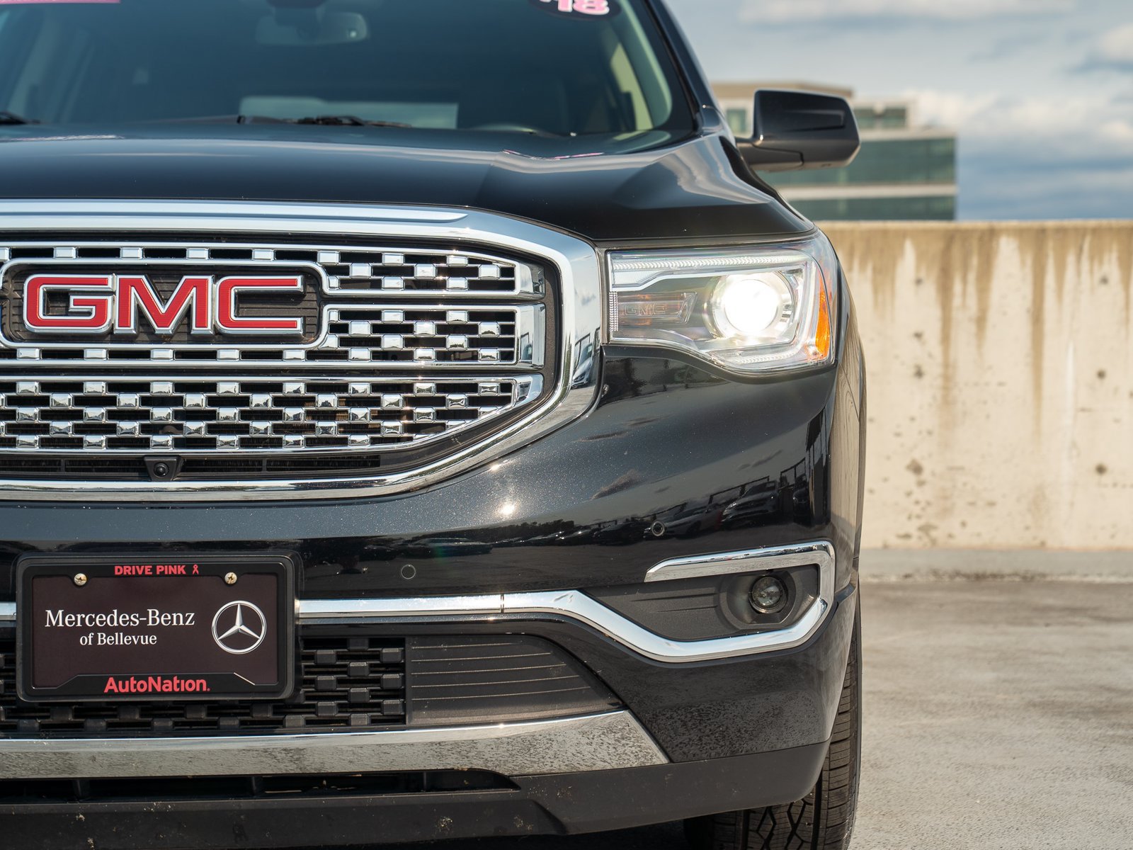 Used 2018 GMC Acadia Denali w/ Technology Package AWD/4WD image 9