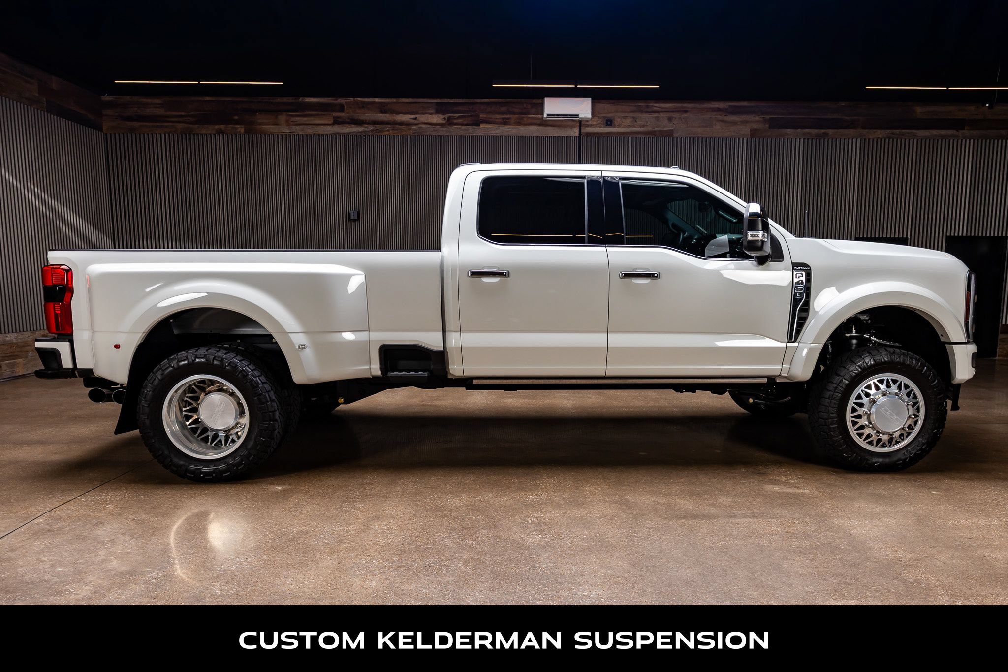 Used 2024 Ford F450 Platinum w/ FX4 Off-Road Package AWD/4WD image 11