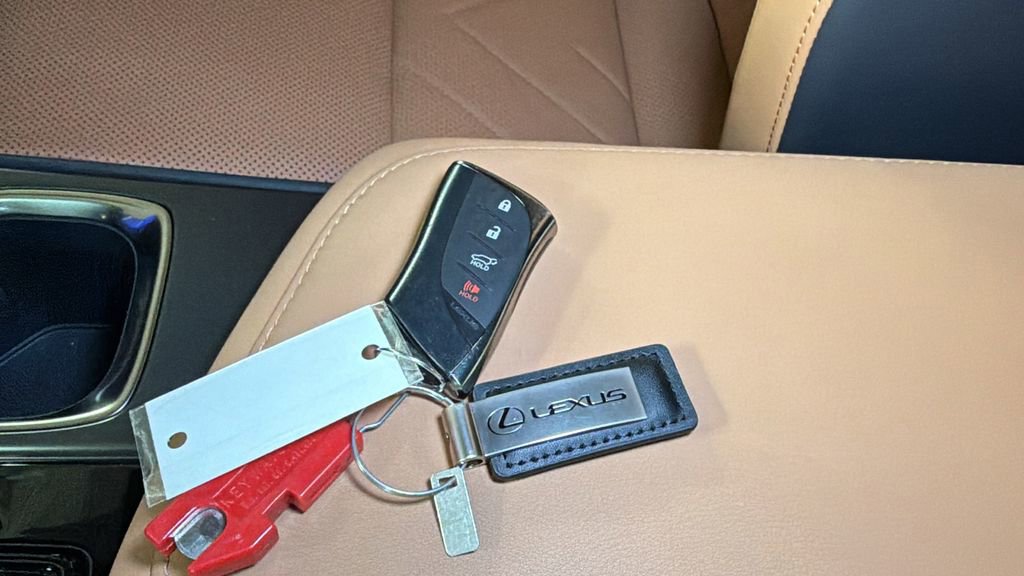 Used 2023 Lexus NX 350 AWD image 30