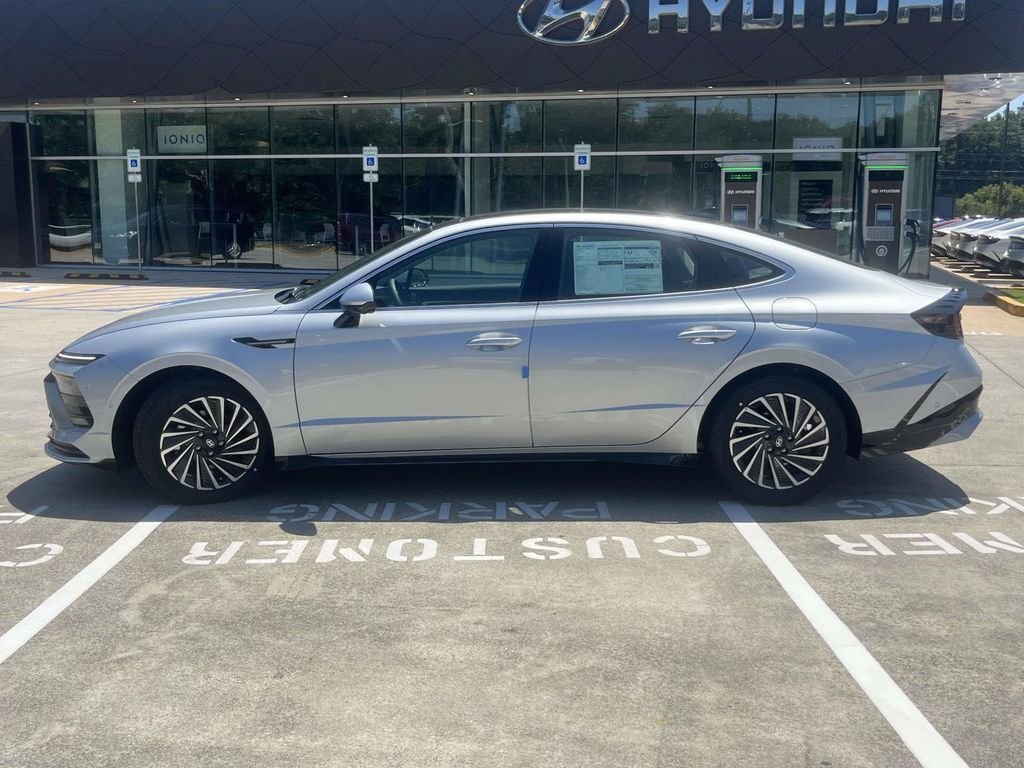 New 2026 Hyundai Sonata Limited FWD image 6